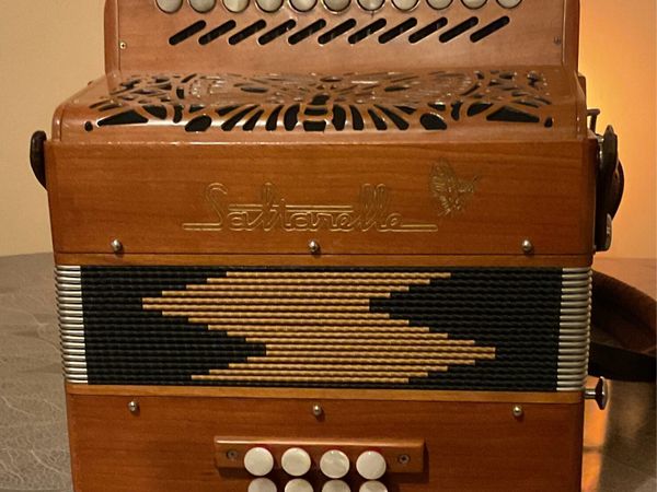button accordions 30 Instruments Ads For Sale in Ireland DoneDeal