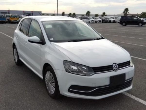 Volkswagen Polo Hatchback, Petrol, 2016, White