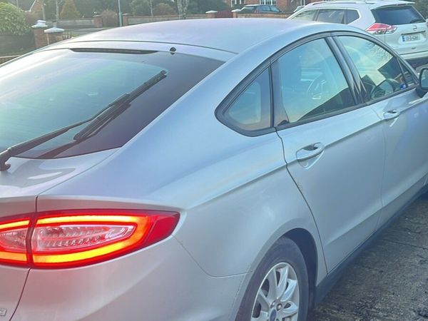 Ford Mondeo Hatchback, Diesel, 2017, Grey