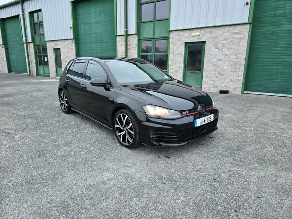 Volkswagen Golf Hatchback, Petrol, 2014, Black