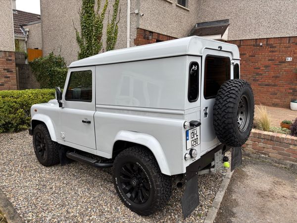 Land Rover Defender SUV, Diesel, 2013, White