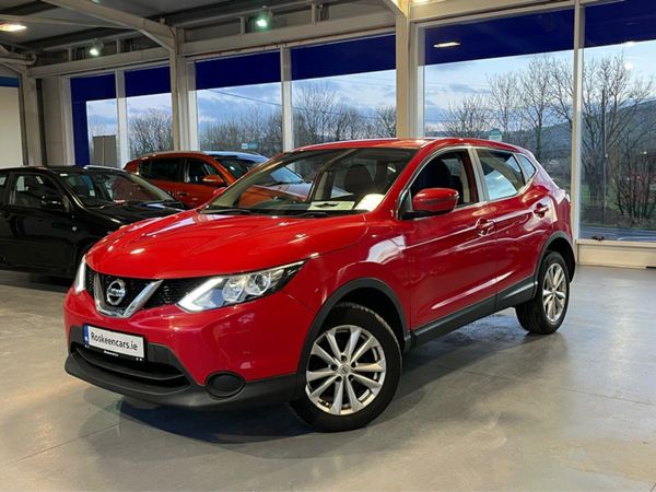 Nissan Qashqai MPV, Diesel, 2017, Red
