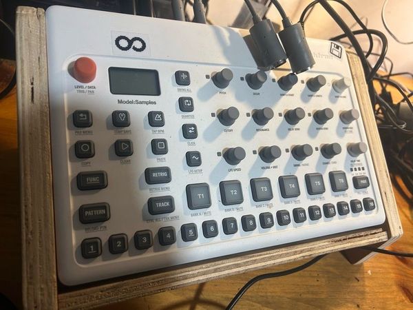 Elektron エレクトロン Model:Samples（中古】Model Samples 