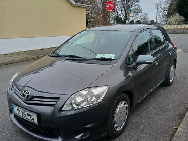 Toyota Auris Hatchback, Diesel, 2012, Grey