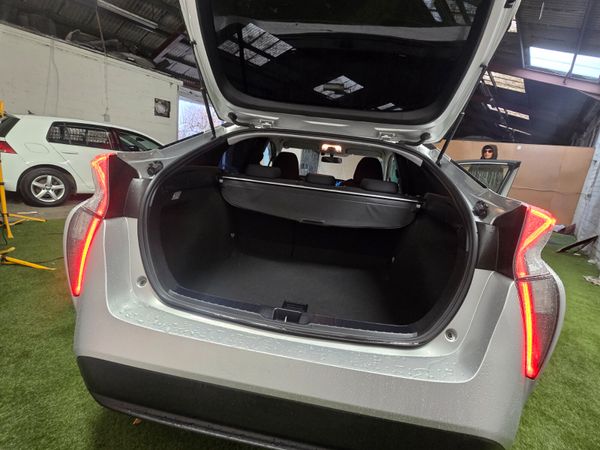 Toyota Prius Hatchback, Petrol Hybrid, 2018, Silver