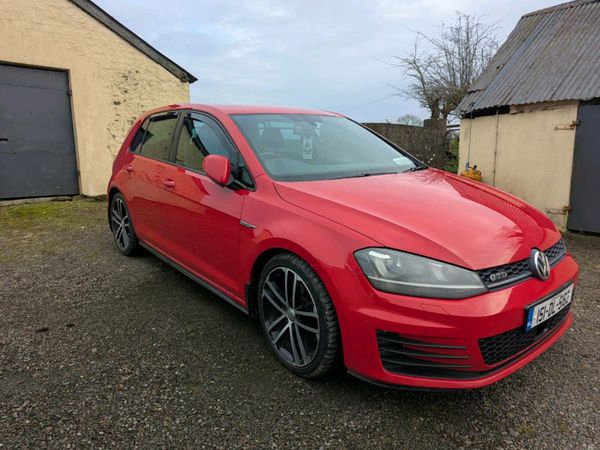 Volkswagen Golf Hatchback, Diesel, 2015, Red