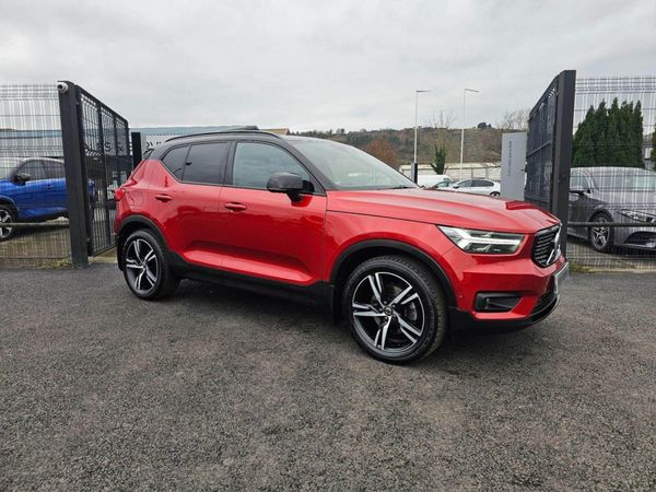 Volvo XC40 , Petrol, 2018, Red
