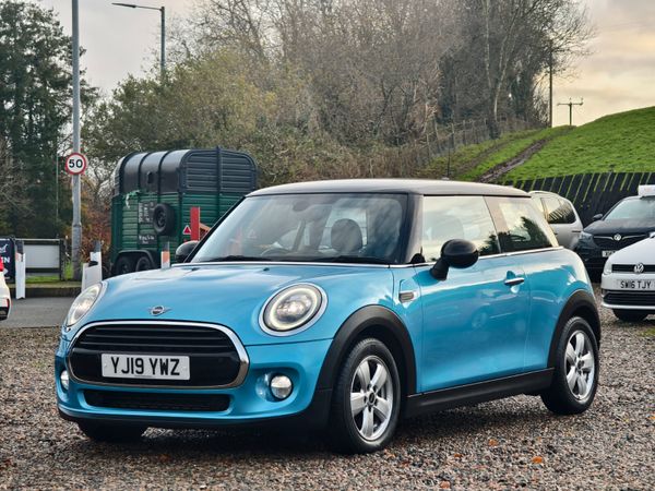 Mini Cooper Hatchback, Petrol, 2019, Blue