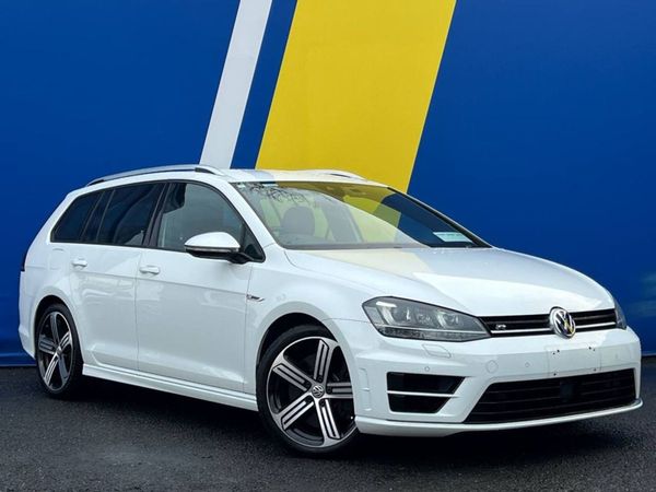 Volkswagen Golf Estate, Petrol, 2017, White