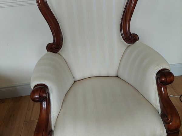 Queen anne chairs done deal discount