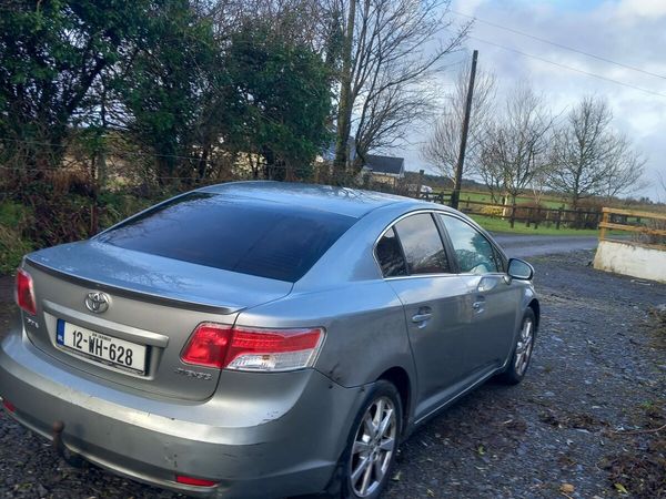 Toyota Avensis Saloon, Diesel, 2012, Grey