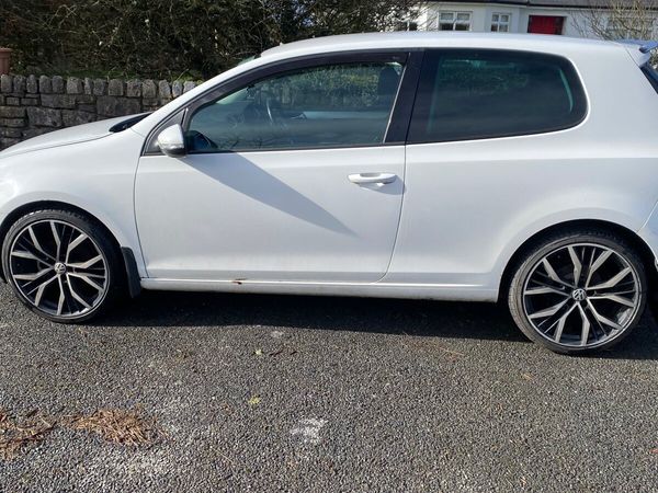 Volkswagen Golf Hatchback, Diesel, 2010, White
