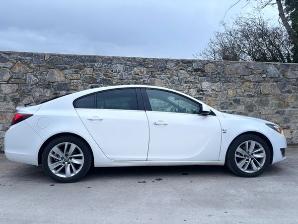 Opel Insignia Saloon, Diesel, 2014, White