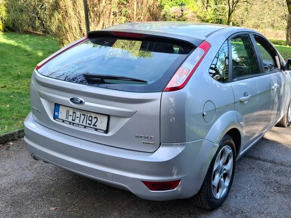 Ford Focus Hatchback, Diesel, 2011, Silver
