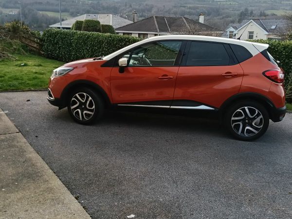 Renault Captur Hatchback, Diesel, 2014, Orange