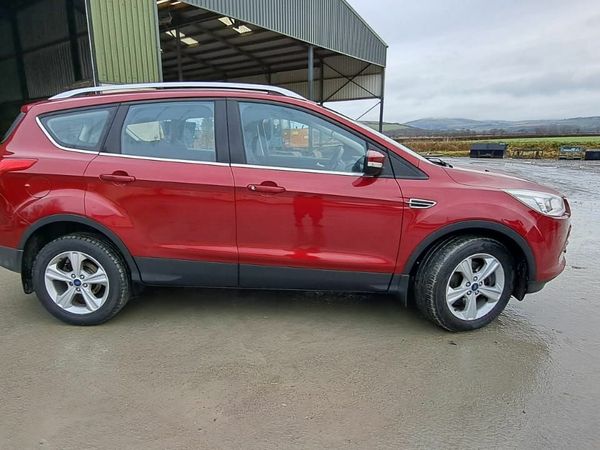 Ford Kuga SUV, Diesel, 2015, Red