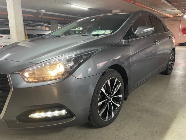 Hyundai i40 Saloon, Diesel, 2015, Silver