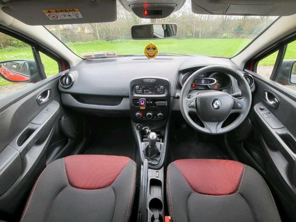 Renault Clio Hatchback, Petrol, 2013, Red