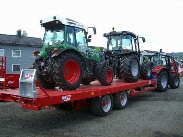 Beaver tail low loader wanted in Co. Tipperary for €1,237 on DoneDeal