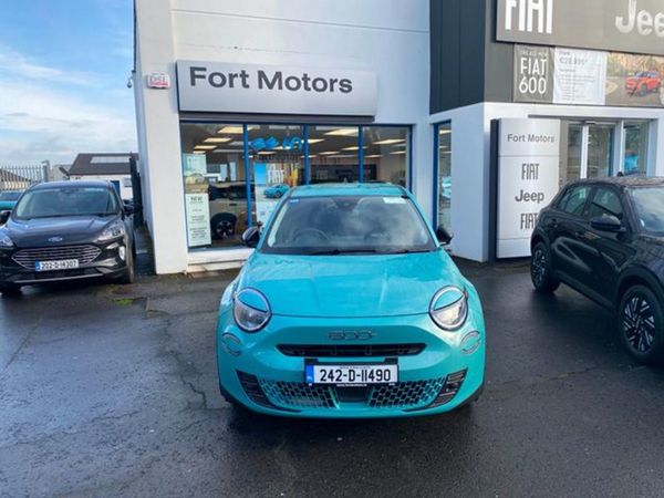 Fiat 600 Hatchback, Petrol, 2024, Blue