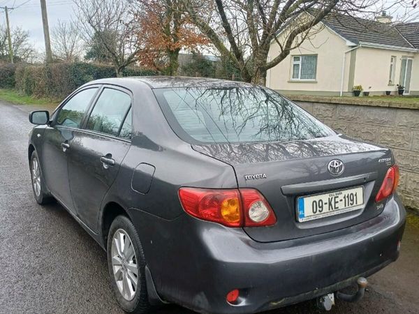 Toyota Corolla Saloon, Diesel, 2009, Grey