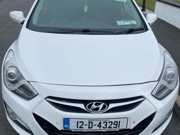 Hyundai i40 Saloon, Diesel, 2012, White
