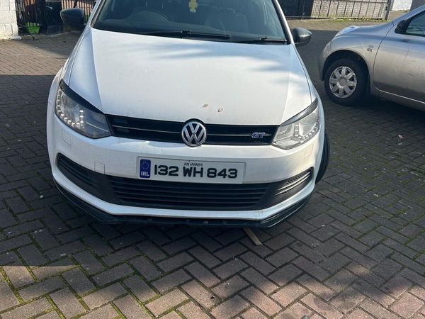 Volkswagen Polo Hatchback, Petrol, 2013, White