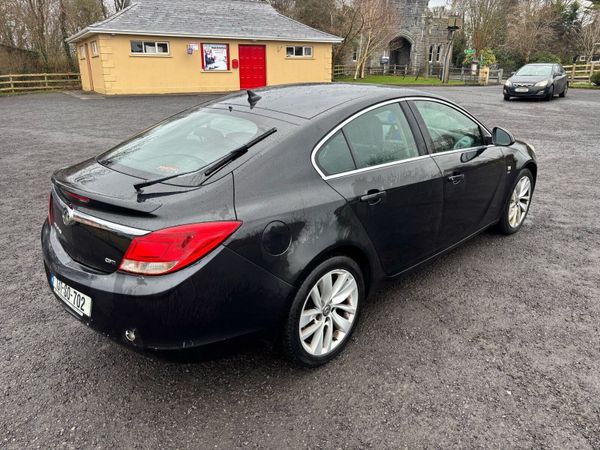 Vauxhall Insignia Hatchback, Diesel, 2013, Black