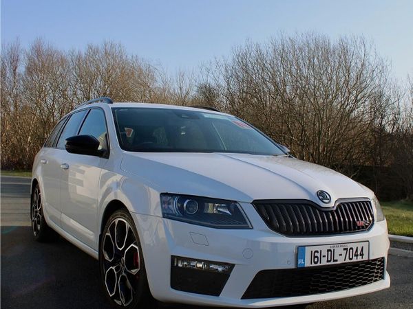 Skoda Octavia Estate, Petrol, 2016, White