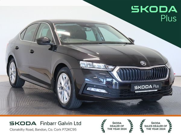 Skoda Octavia Saloon, Petrol, 2022, Black