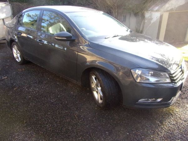 Volkswagen Passat Saloon, Diesel, 2012, Grey