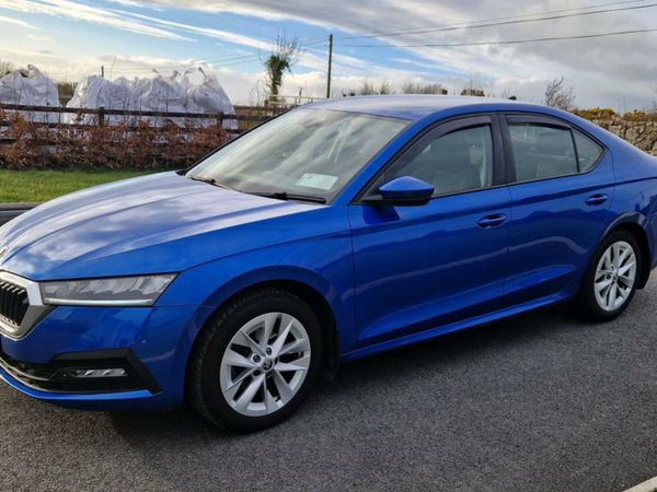 Skoda Octavia Saloon, Diesel, 2022, Blue