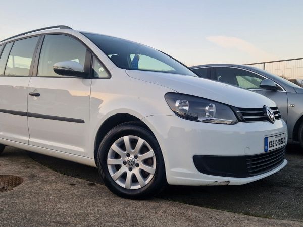 Volkswagen Touran MPV, Diesel, 2013, White