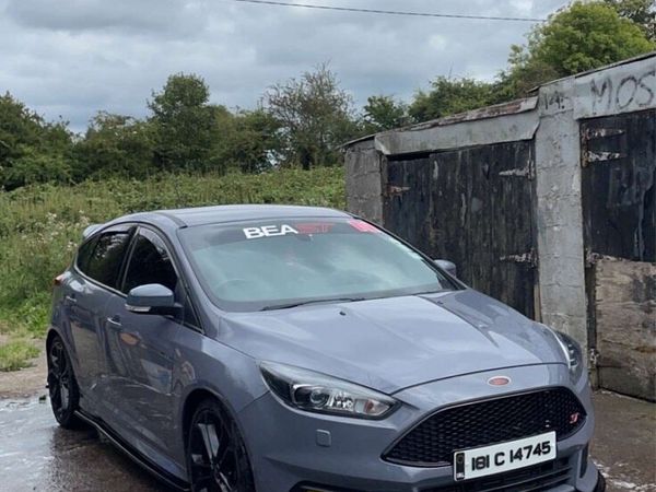 Ford Focus Hatchback, Diesel, 2018, Grey