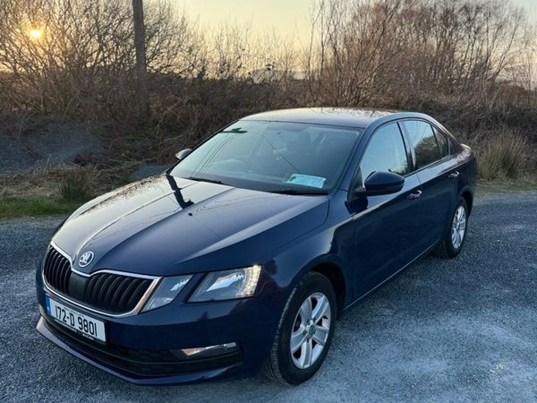 Skoda Octavia Saloon, Diesel, 2017, Blue