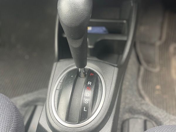 Honda Fit Hatchback, Petrol Hybrid, 2013, Silver