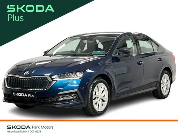 Skoda Octavia Saloon, Petrol Hybrid, 2024, Blue