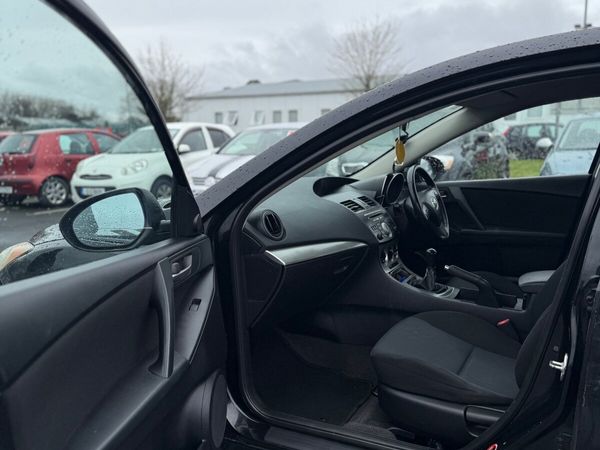 Mazda Mazda3 Saloon, Diesel, 2010, Black