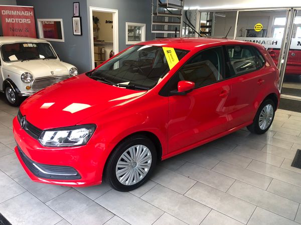 Volkswagen Polo Hatchback, Petrol, 2015, Red