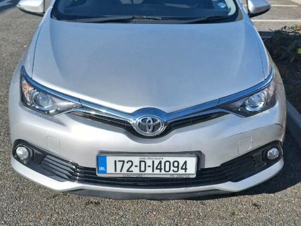 Toyota Auris Hatchback, Diesel, 2017, Grey
