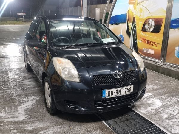 Toyota Yaris Hatchback, Petrol, 2006, Black