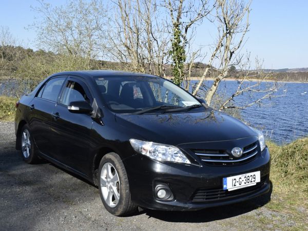 Toyota Corolla Saloon, Diesel, 2012, Black