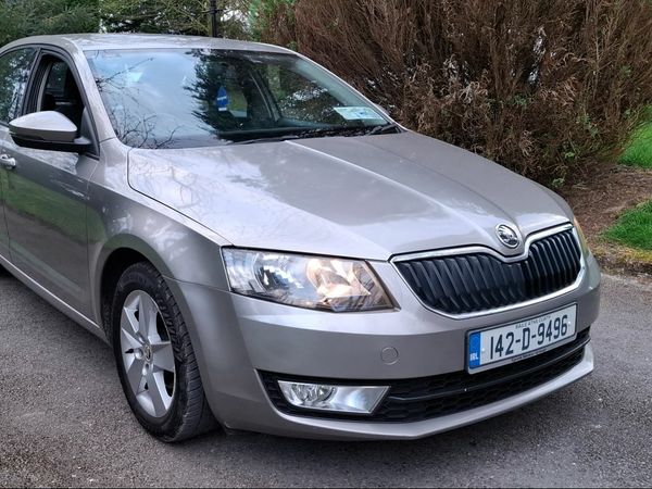 Skoda Octavia Saloon, Diesel, 2014, Beige
