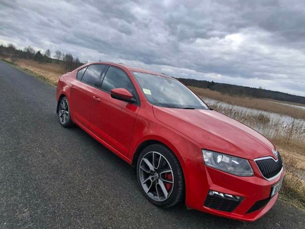 Skoda Octavia Hatchback, Diesel, 2015, Red