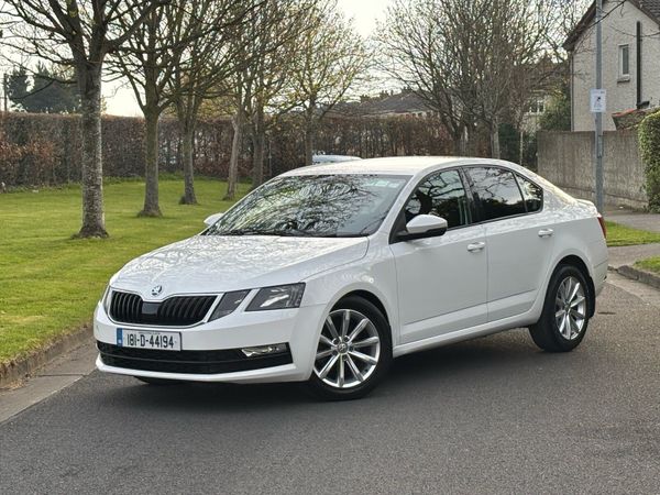 Skoda Octavia Saloon, Diesel, 2018, White