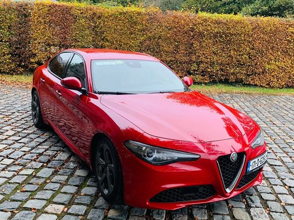 Alfa Romeo Giulia Saloon, Diesel, 2017, Red