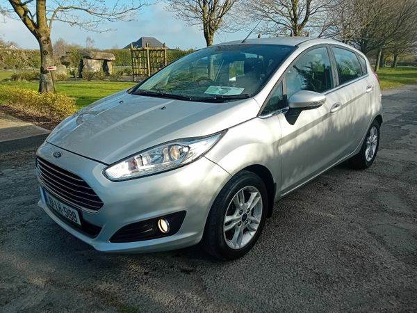 Ford Fiesta Hatchback, Petrol, 2016, Silver