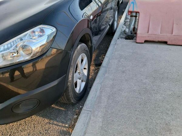 Nissan Qashqai Hatchback, Diesel, 2011, Black