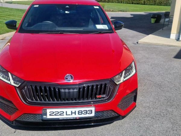 Skoda Octavia Saloon, Diesel, 2022, Red