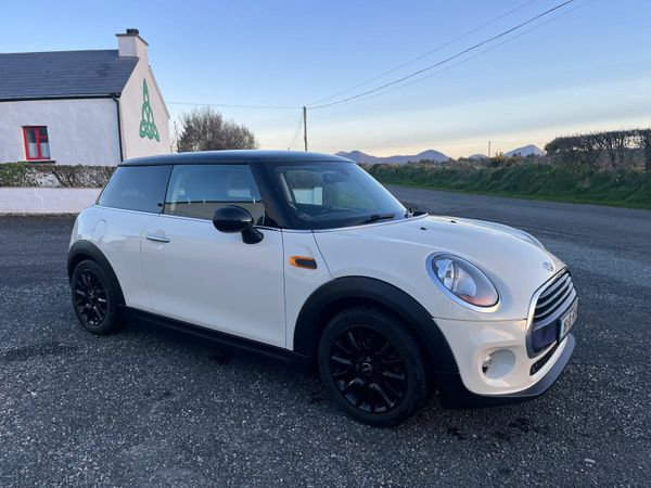 Mini Cooper Hatchback, Diesel, 2016, White
